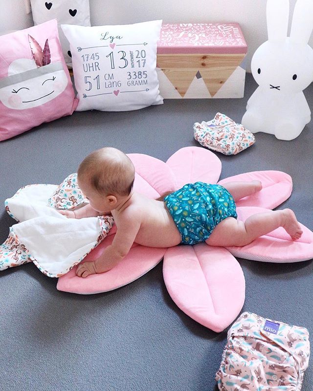 Plüsch-Blütenblatt Baby-Spielmatte für Bauchzeit und Kinderzimmer Fußkissen