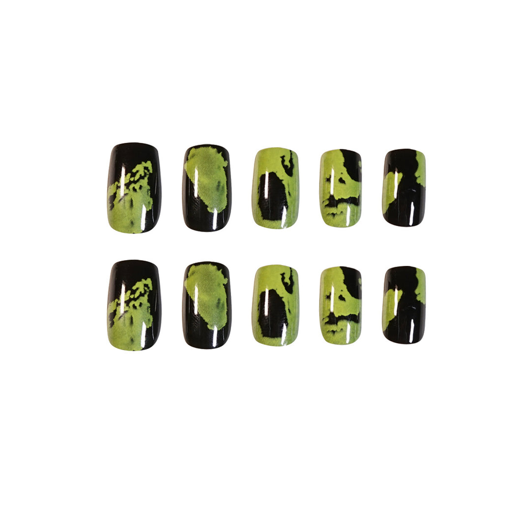 Kreative Nagelkunst im modernen Design Karnz