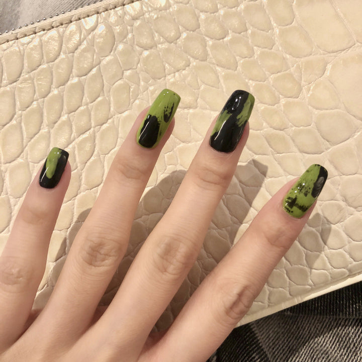 Kreative Nagelkunst im modernen Design Karnz
