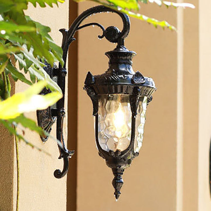 Traditionelle europäische Zylinderlaterne Aluminium Glas 1-Licht Außenwandlampe für Außenpatio | Karnz
