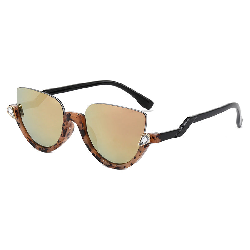 Damen Cat-Eye Sonnenbrille mit glamourösen Steinakzenten Karnz
