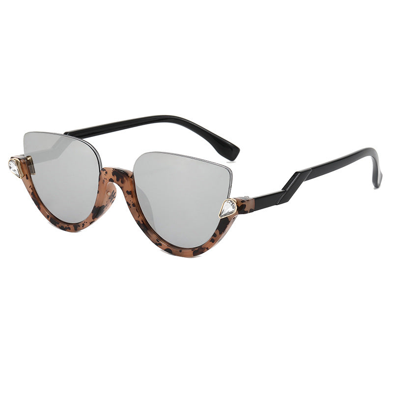 Damen Cat-Eye Sonnenbrille mit glamourösen Steinakzenten Karnz