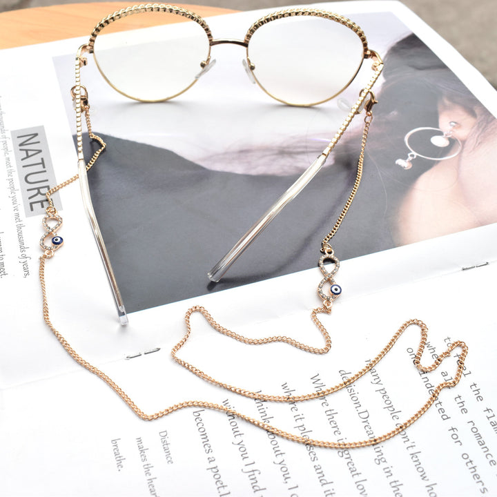 Elegante Brillenkette mit schützendem Charm Karnz