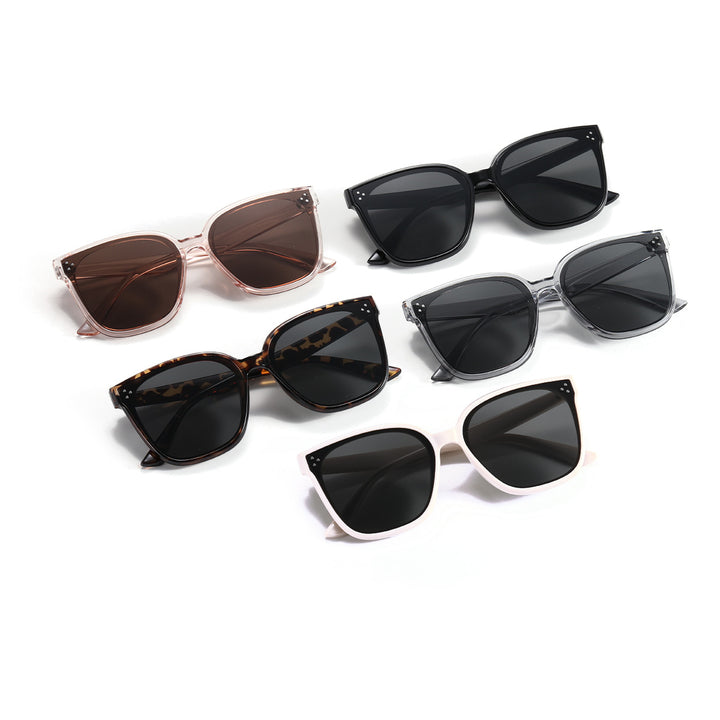 Damen modische Sonnenbrille mit transparentem Akzent Karnz