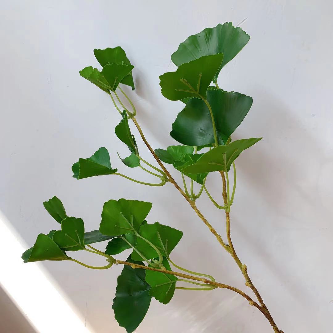 Dekorativer Ginkgo-Blatt-Stiel