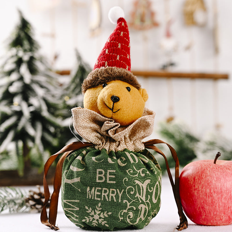 Niedliche Weihnachtsfigur mit Herzbeutel Karnz