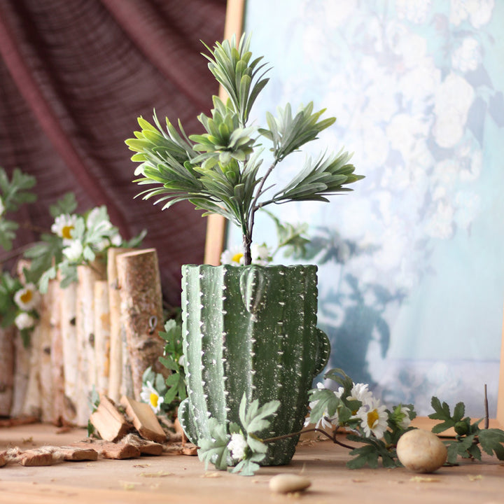 Dekorativer Blumentopf in Kaktus-Form Karnz