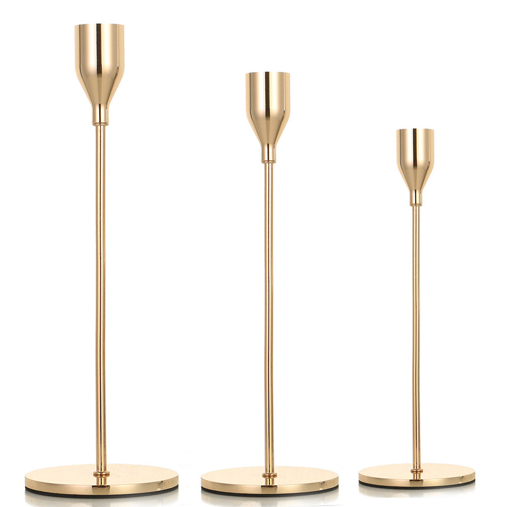 Modern Minimalist Taper Kerzenhalter Set mit polierter Metalloberfläche Karnz