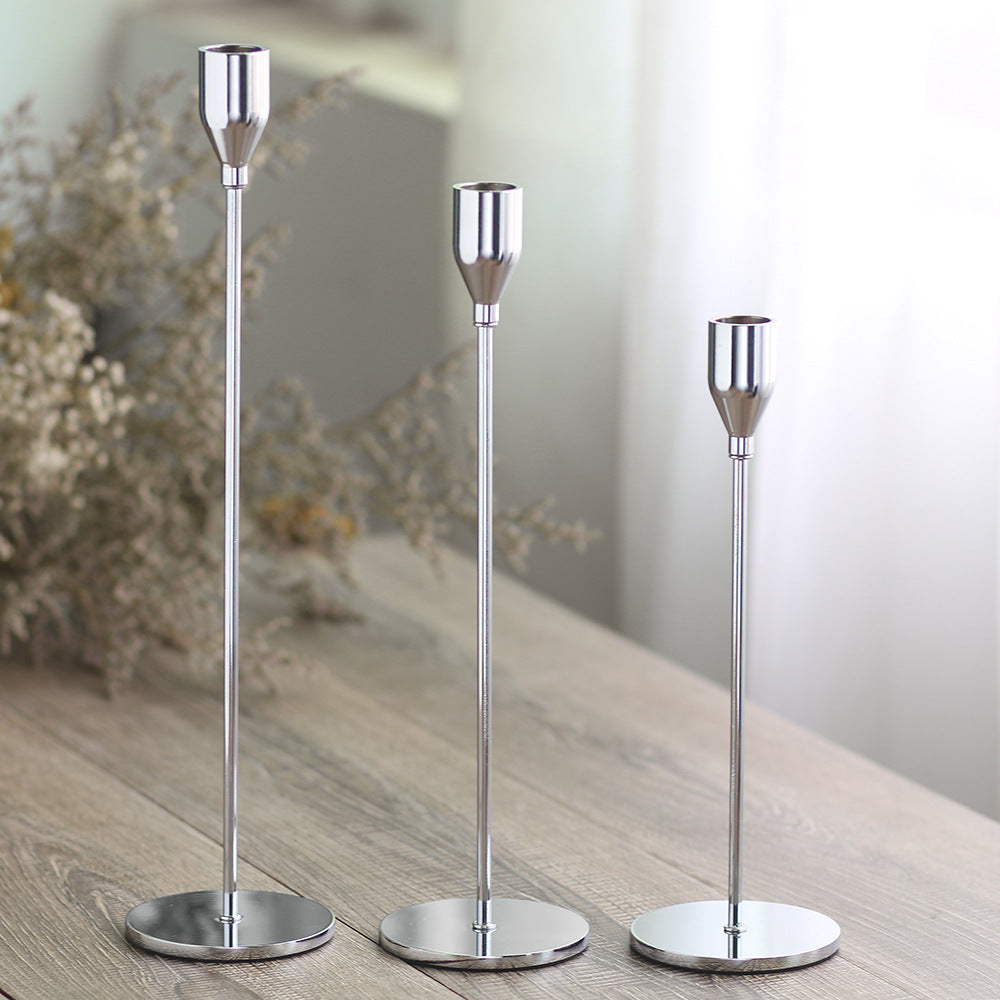 Slim Sculptural Metal Taperkerzenhalter Set für Tischdeko-Mittelstücke Karnz