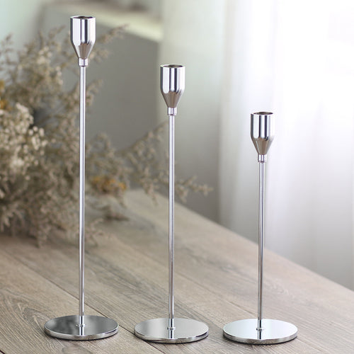 Slim Sculptural Metal Taperkerzenhalter Set für Tischdeko-Mittelstücke Karnz