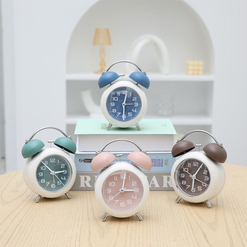 Retro Wecker mit Klassischem Design Karnz