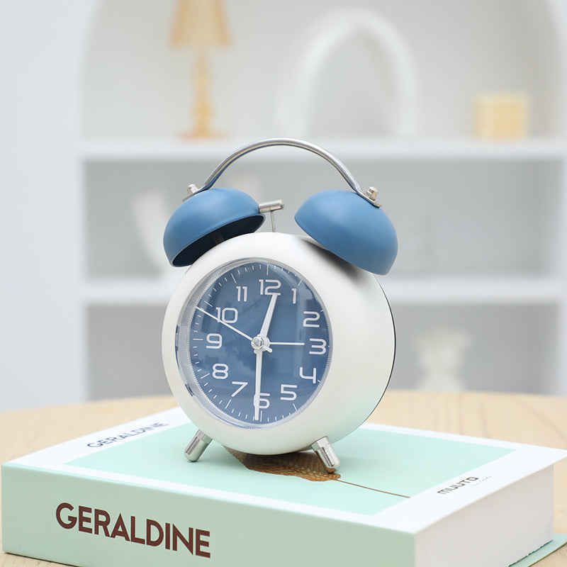 Retro Wecker mit Klassischem Design Karnz