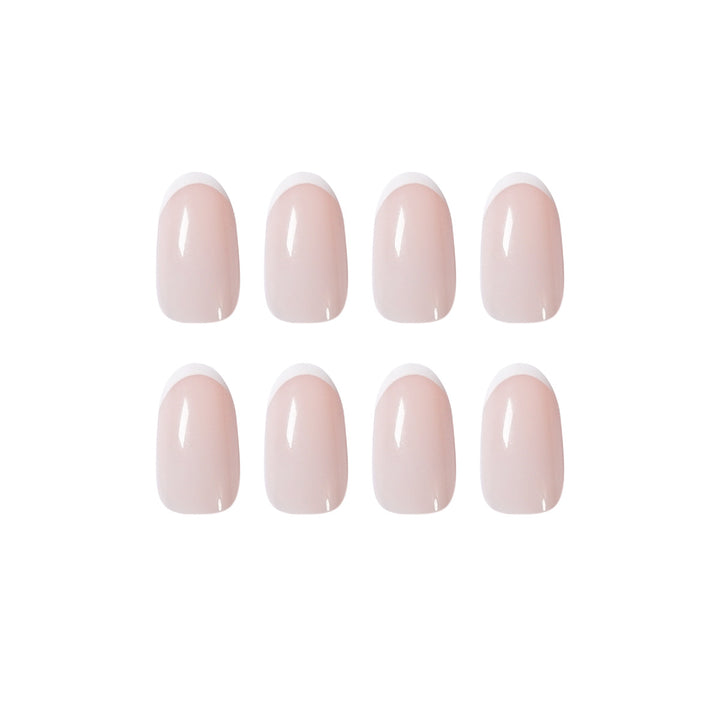elegante Nagelkunst mit präzisem French-Tip Karnz