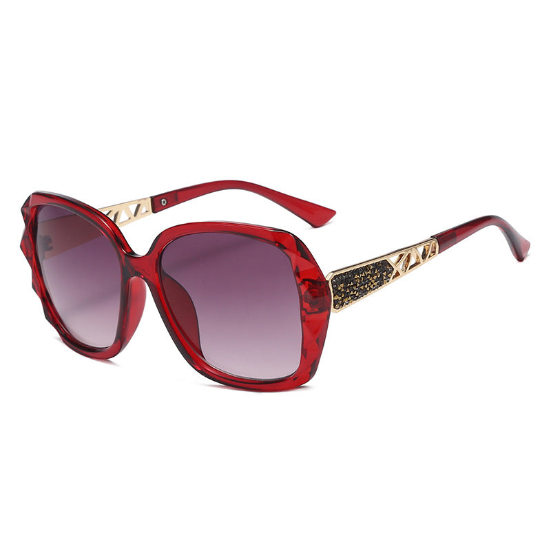 Damen Designer-Sonnenbrille mit glamourösen Akzenten Karnz