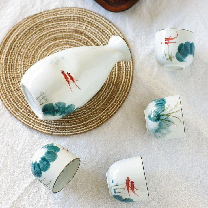 Japanische handgefertigte Goldfisch Keramik Sake Set | Karnz