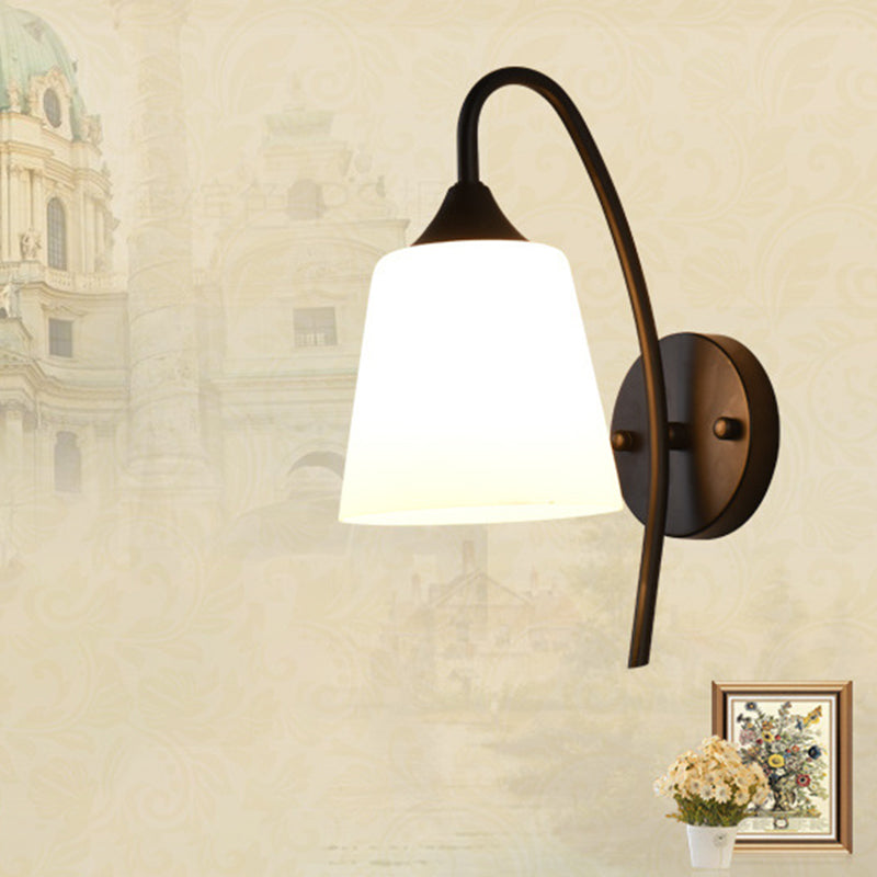 Schwarze Ausführung Gänsekopf Wandlampe Rustikales Metall 1 Glühbirne Schlafzimmer Wandleuchte mit Milchglasschirm | Karnz