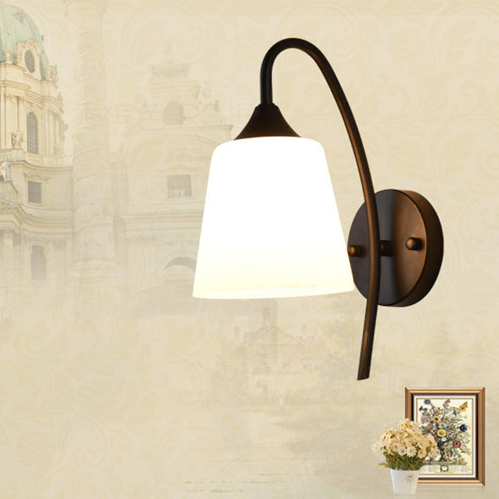 Schwarze Ausführung Gänsekopf Wandlampe Rustikales Metall 1 Glühbirne Schlafzimmer Wandleuchte mit Milchglasschirm | Karnz