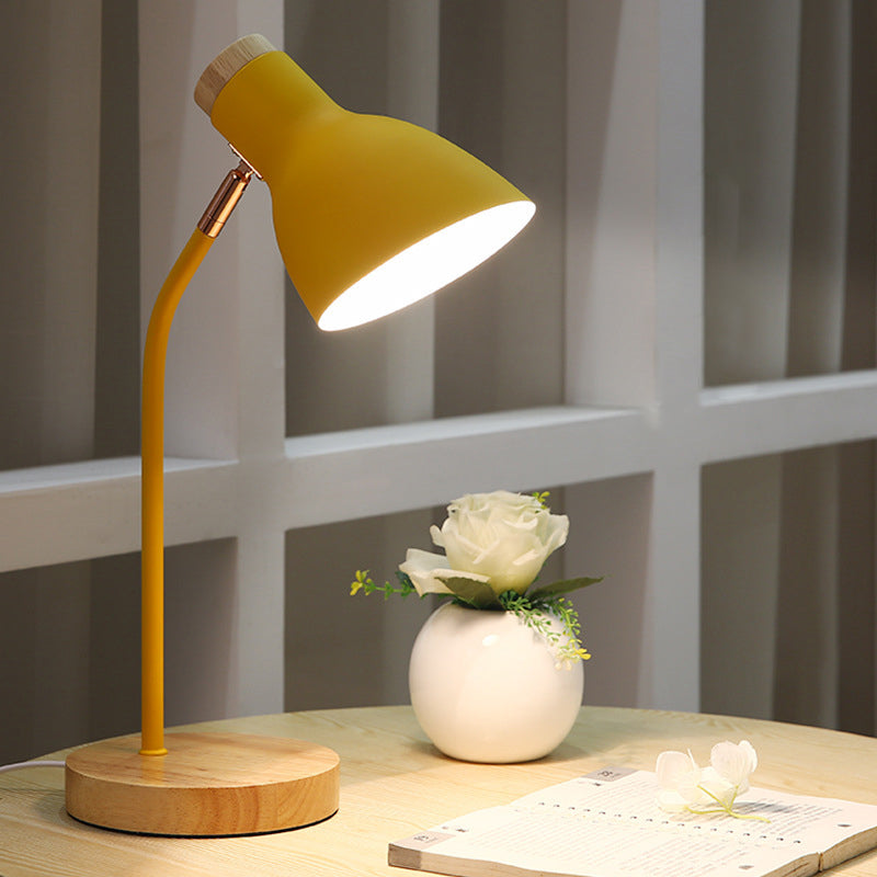 Fröhliche Macaron Tischlampe für das Kinderzimmer – LED Nachtischlampe mit verspieltem Design und strapazierfähigen Materialien | Karnz
