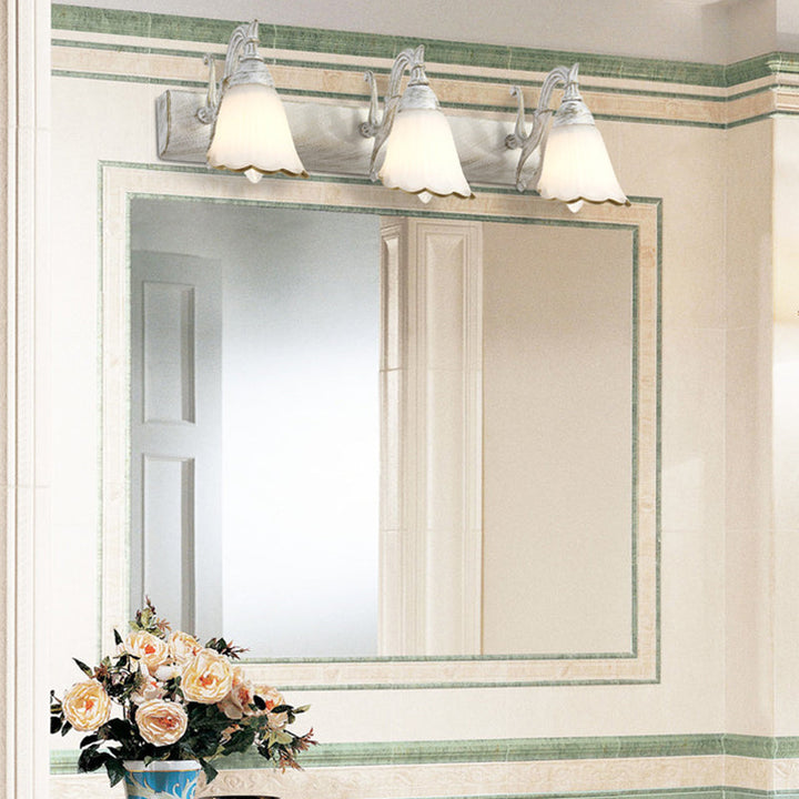 Blumenförmige Badezimmer-Wandleuchte, klassisches Opalglas, 2/3/4 Leuchten, Bronze/Weiß, Schminkbeleuchtung
