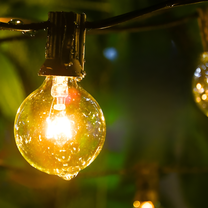 FairyFlicker Lichterketten - Luxuriöse Terrassenbeleuchtung mit wasserdichtem Schutz | Karnz