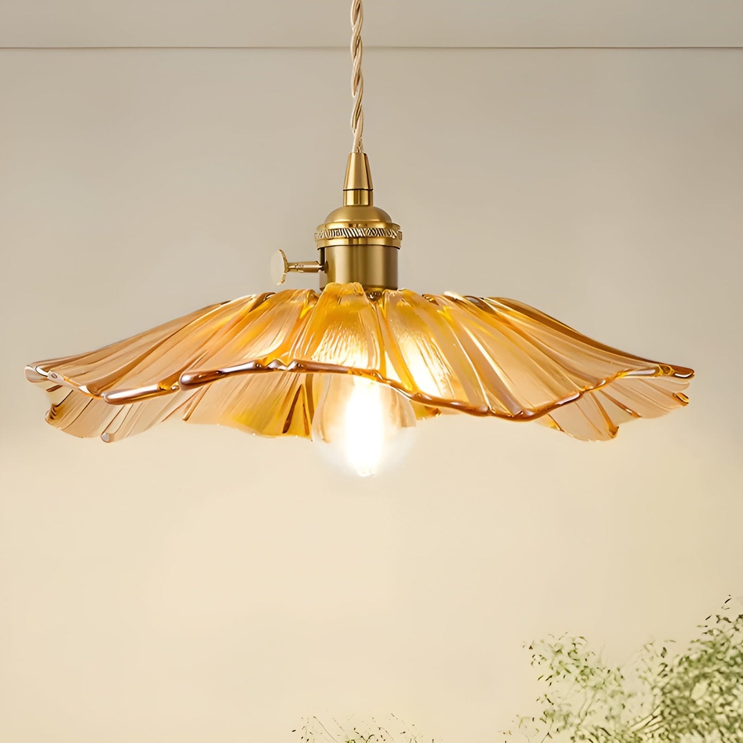 Hängeleuchte mit floralem Motiv – Warmes Licht & stilvolles Design | Für Ihr Zuhause | Karnz