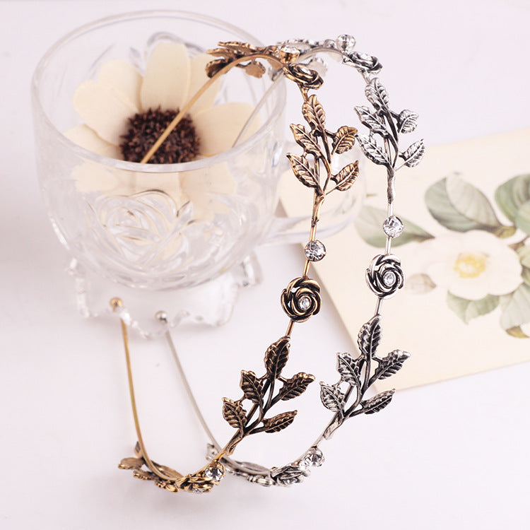 Damen Elegante Haarband mit luxuriösen Blattdesign Karnz