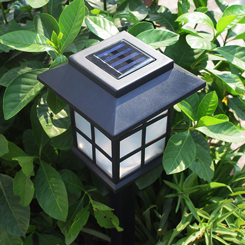 Traditionelle europäische wasserdichte solarbetriebene ABS-PC-Kunststoff rechteckige LED-Landschaftsbeleuchtung für den Garten | Karnz
