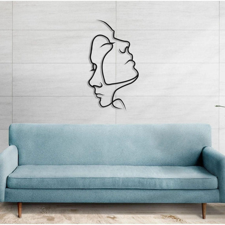 Minimalistische Wanddekoration mit abstrakter Ausdruck von Liebe Karnz