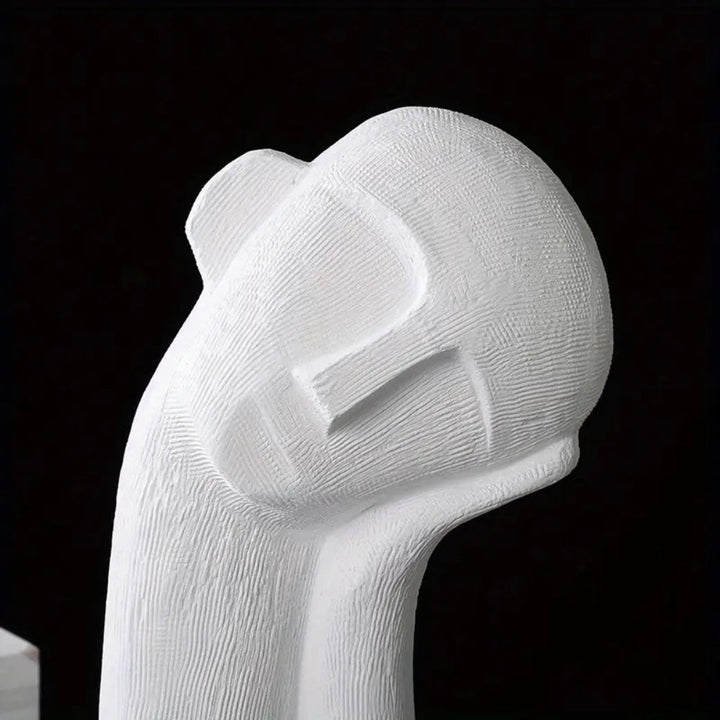 Abstrakte Ruhende Figuren Skulptur | Karnz