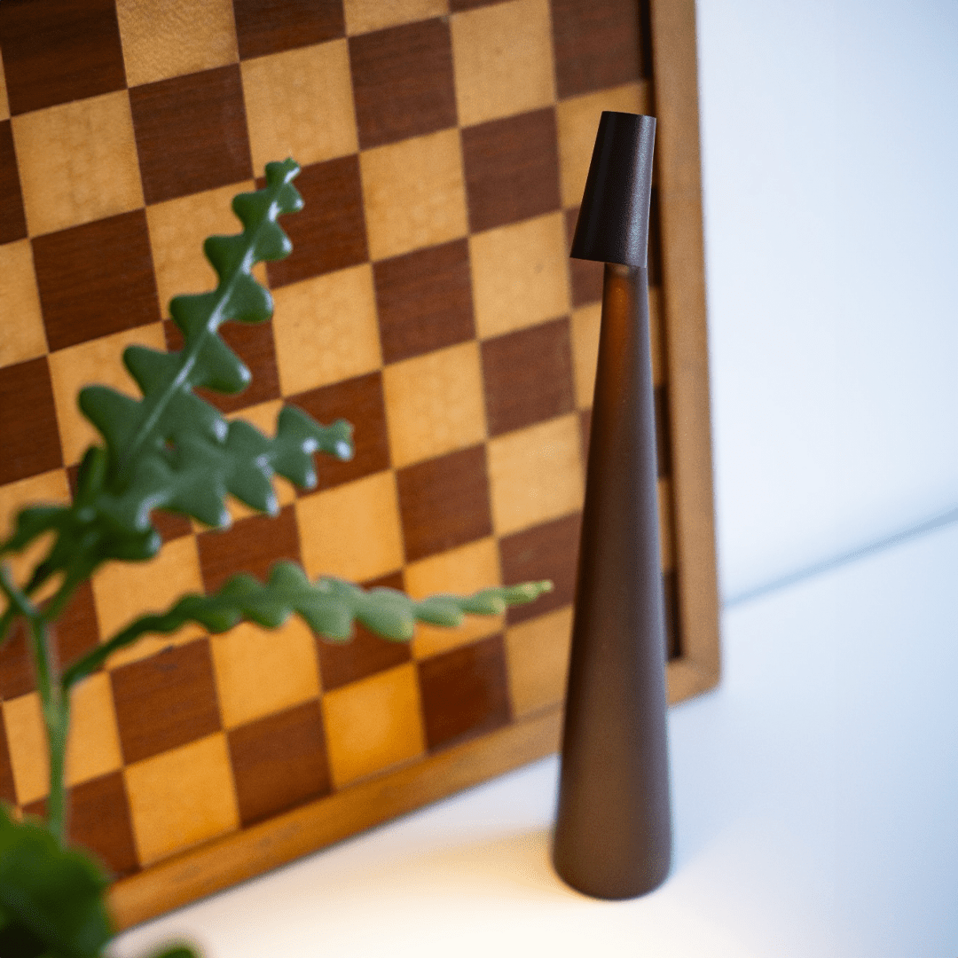 Wiederaufladbare LED Tischlampe | Karnz
