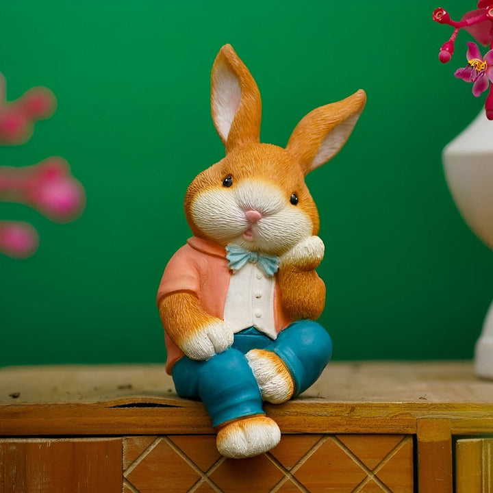 Sitzender Kaninchen-Skulptur für verspielte und moderne Schreibtisch- oder Regaldekoration Karnz