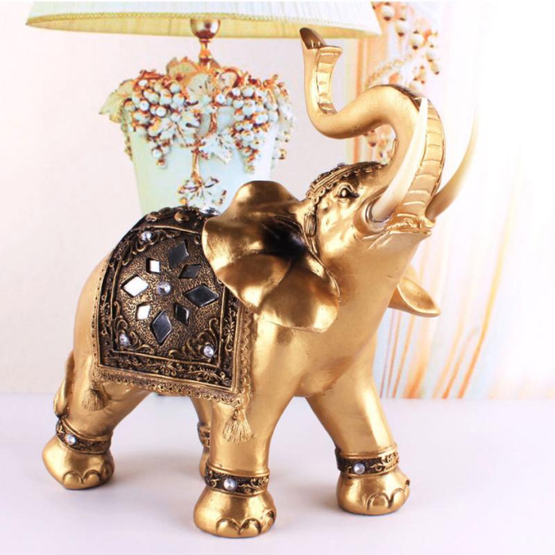 Goldene Elefantenstatue