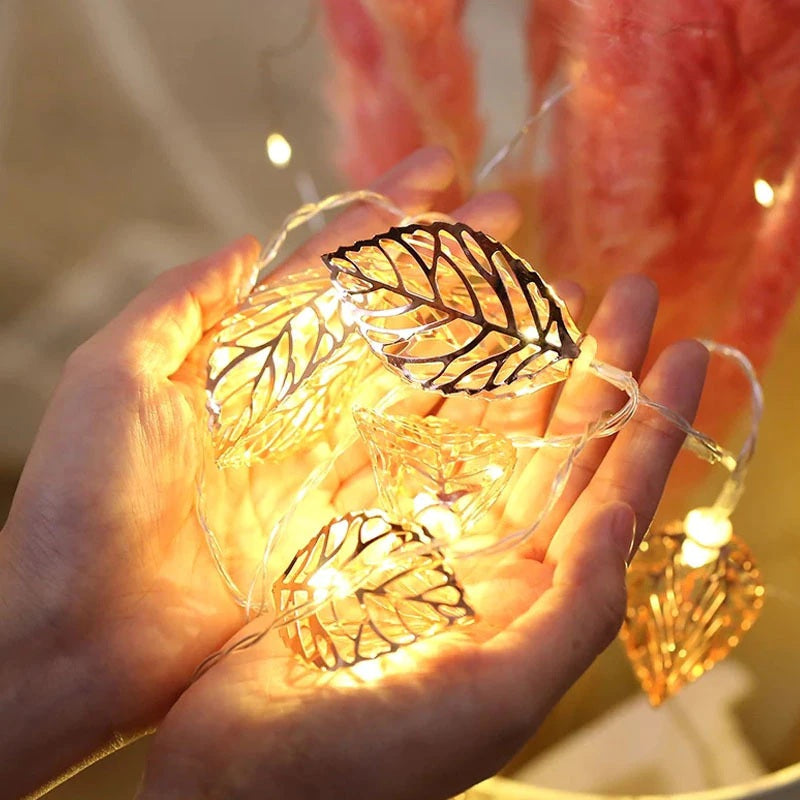 Goldene Blätter-Lichterkette