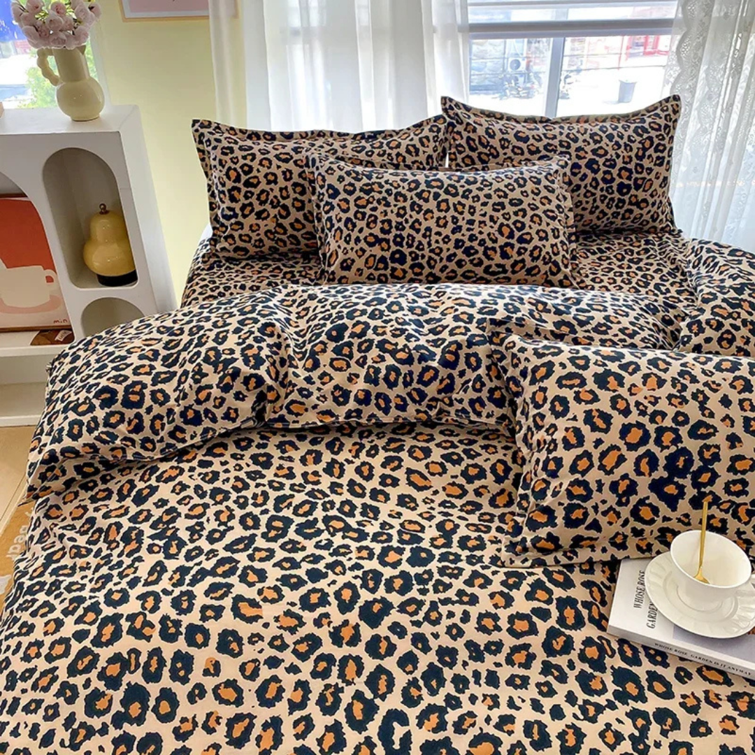 Karnz | Luxus Bettbezug mit Leopardenmuster