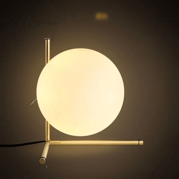 Karnz | Elegante Glaslampe mit subtiler Glut