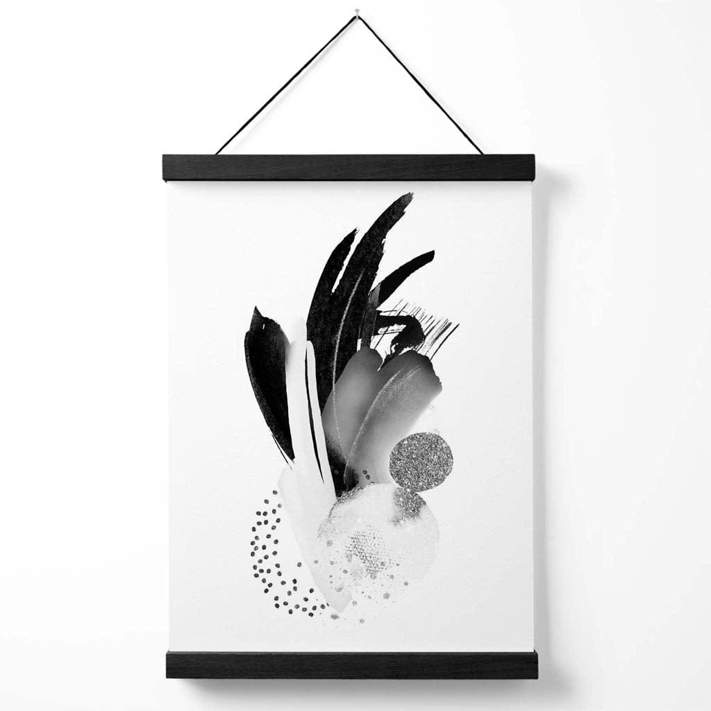 Poster mit abstrakten Aquarellformen in Schwarz-Weiß und Aufhänger