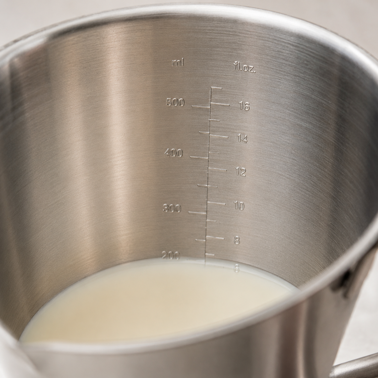 Messbecher Edelstahl 0,5 L mit Innenmarkierung | Karnz