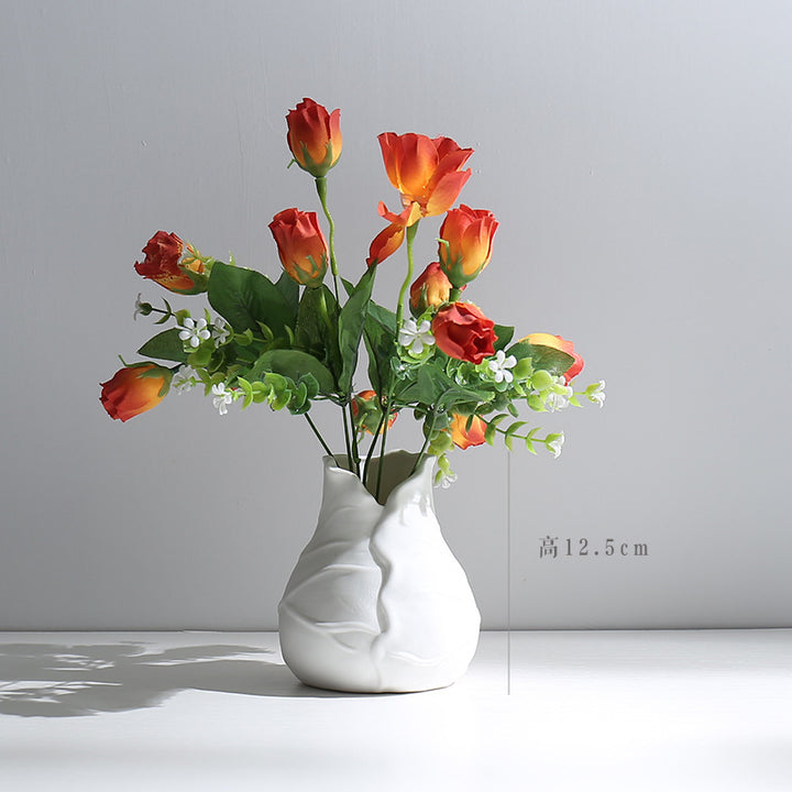 Elegante skulpturale Keramik-Blumenvasen