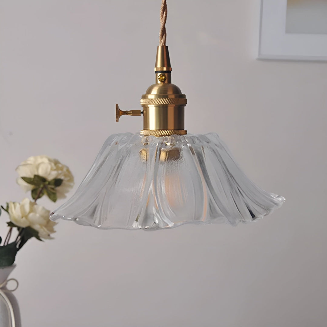 Hängelampe mit Blumenmotiv – Warmes Licht & stilvolles Design | Für Ihr Zuhause