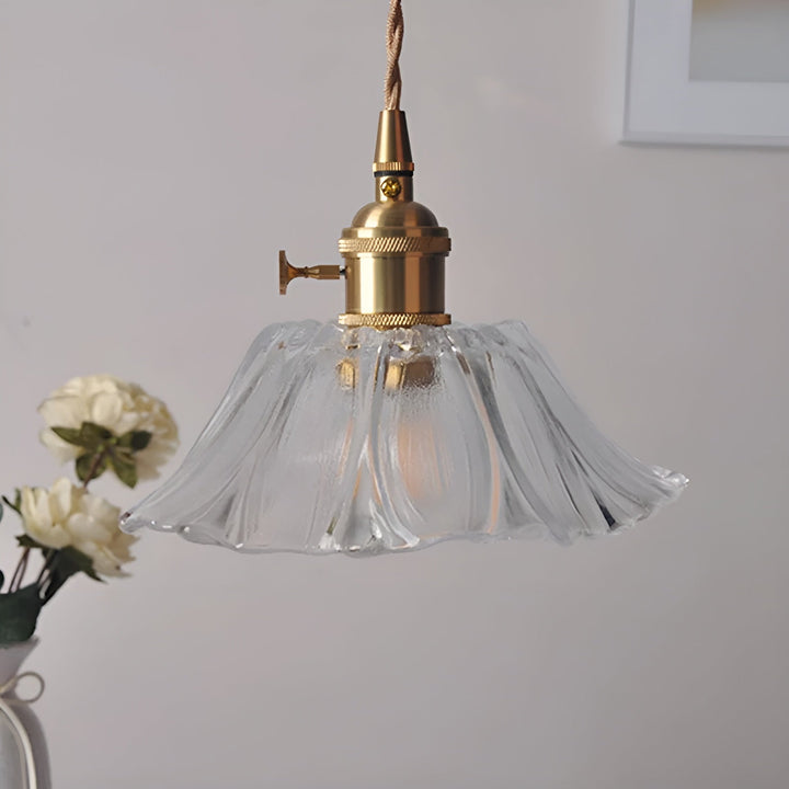 Hängelampe mit Blumenmotiv – Warmes Licht & stilvolles Design | Für Ihr Zuhause
