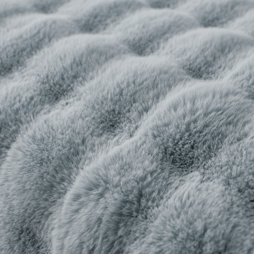 Luxe Ripple Faux Fur Sofa Cover - Modern, Stylisch & Langlebig Sofa Schutz | Karnz