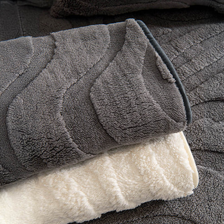 Warme Plüsch Kurvige Jacquard Rutschfeste Sofa-Schutzhülle | Karnz