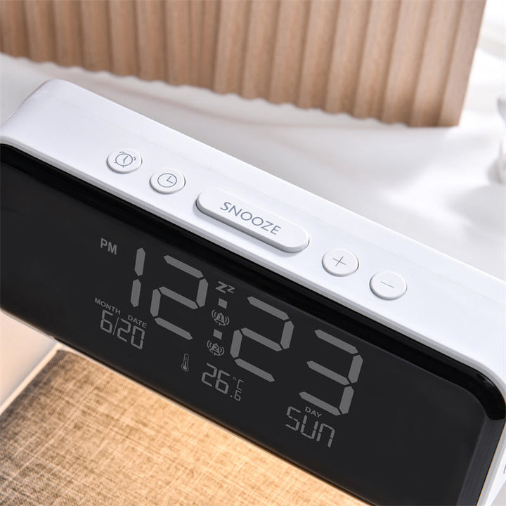 3-in-1 Nachttischlampe Ladegerät Uhr | Karnz