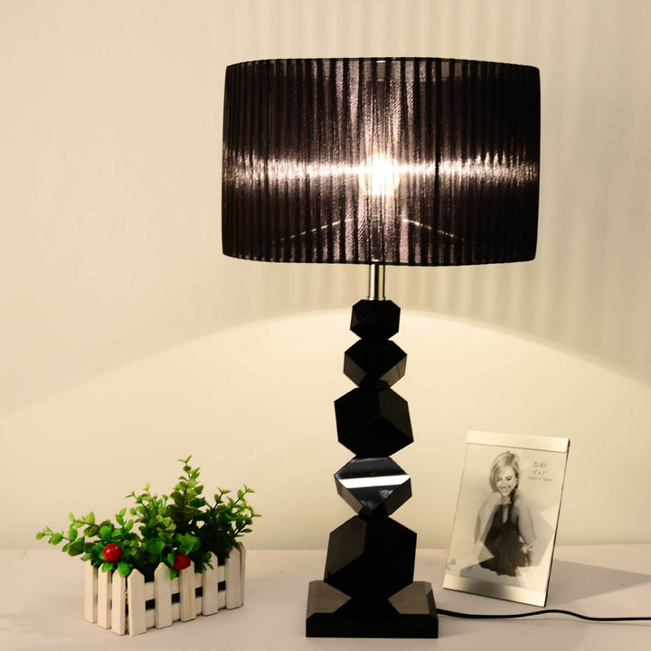 Geometrische Tischlampe