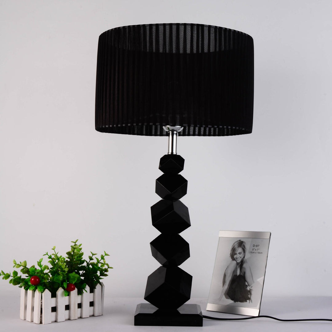 Geometrische Tischlampe