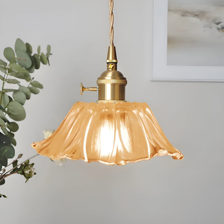 Hängelampe mit Blumenmotiv – Warmes Licht & stilvolles Design | Für Ihr Zuhause