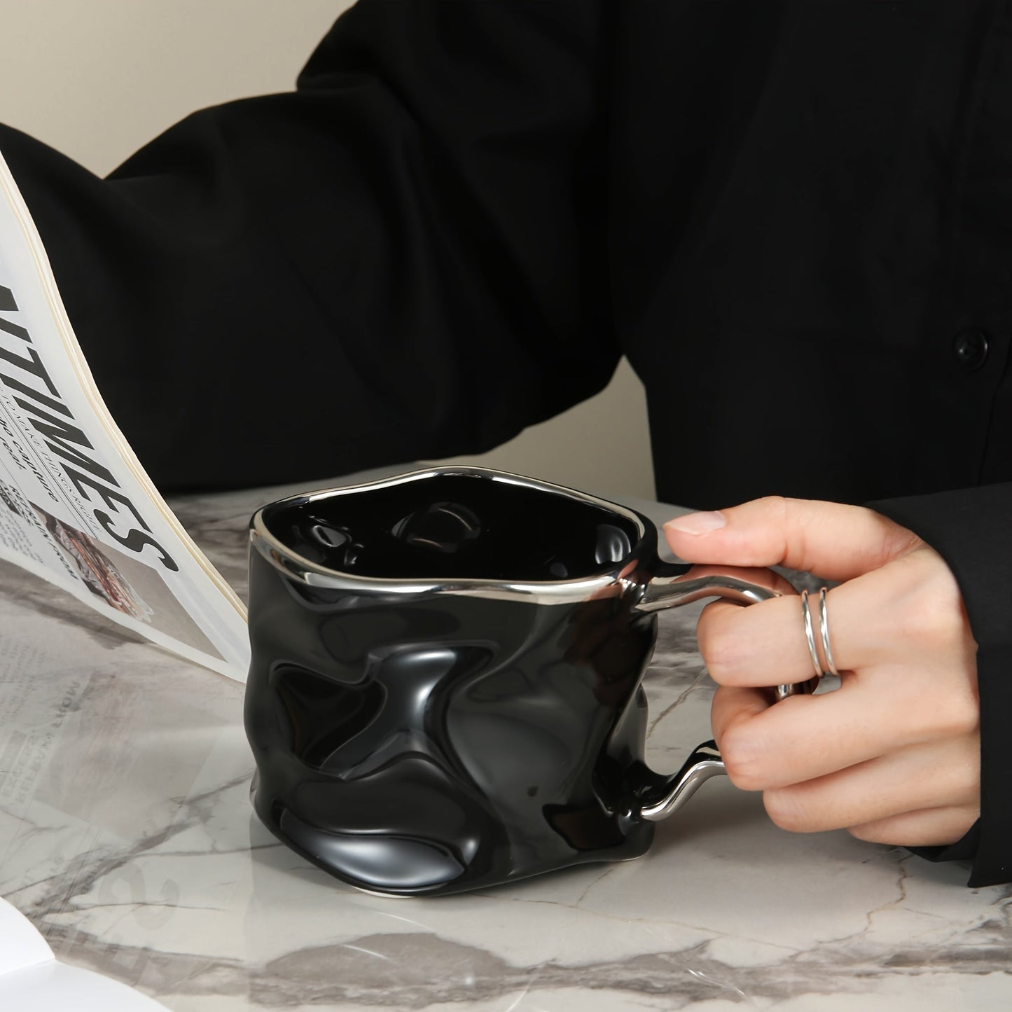 CreArt Becher – Handgemachte Keramiktasse mit einzigartigem zerknitterten Design | Karnz