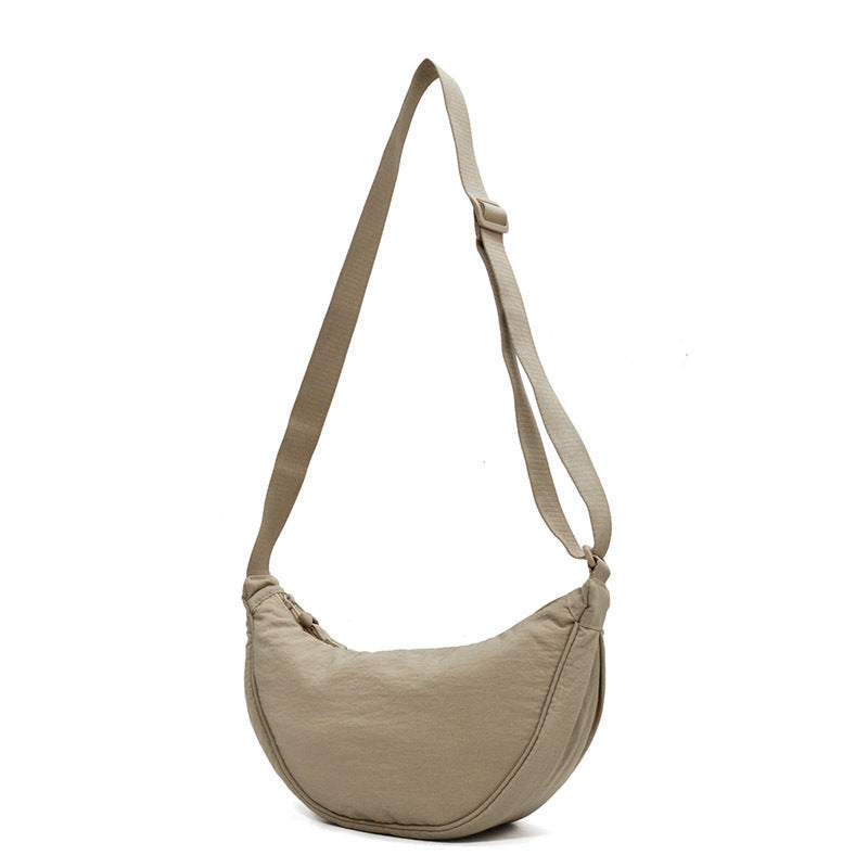 – Organisieren und stilvoll tragen mit dieser Half Moon Crossbody Tasche