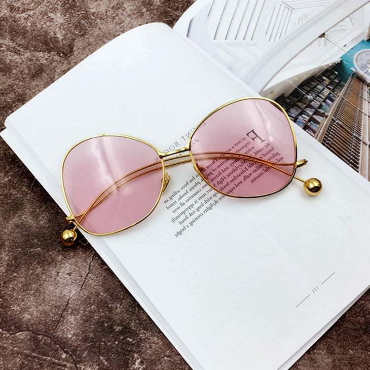 Modische Sonnenbrille Im Futuristischen Design Karnz