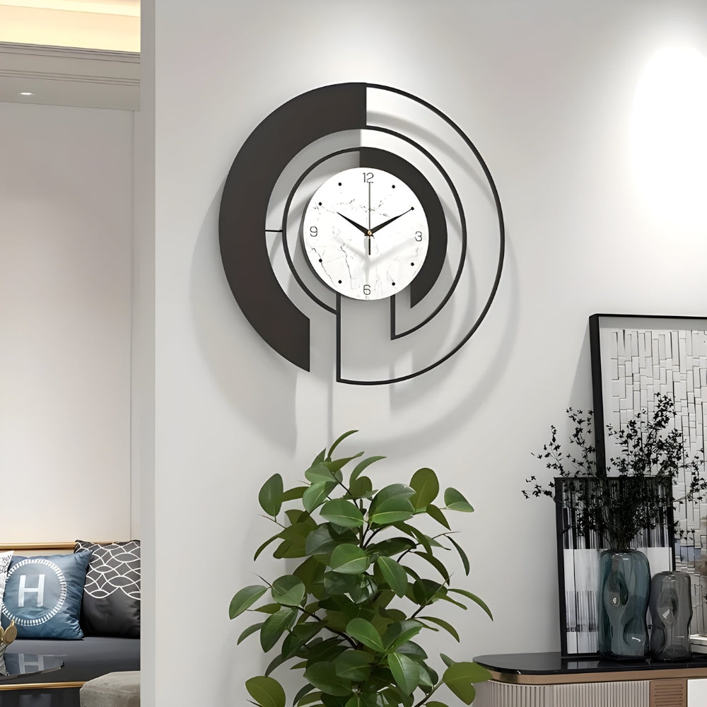 Einfache geometrische Wanduhr mit ruhigem Lauf für friedliche Räume Karnz